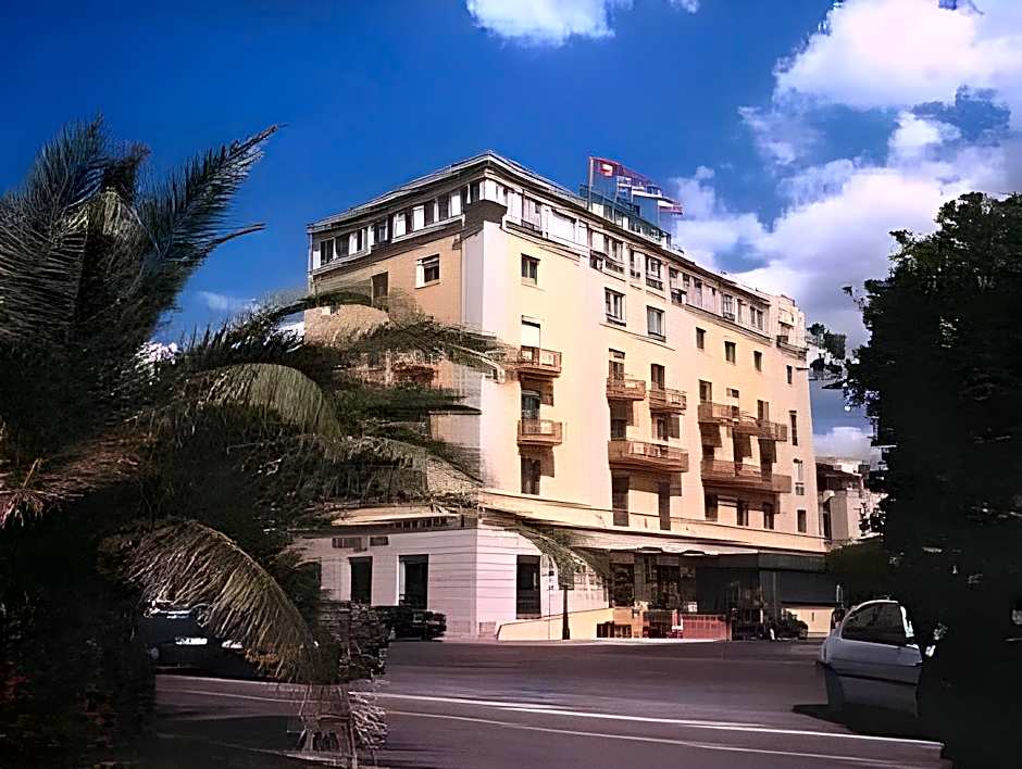 Hotel President