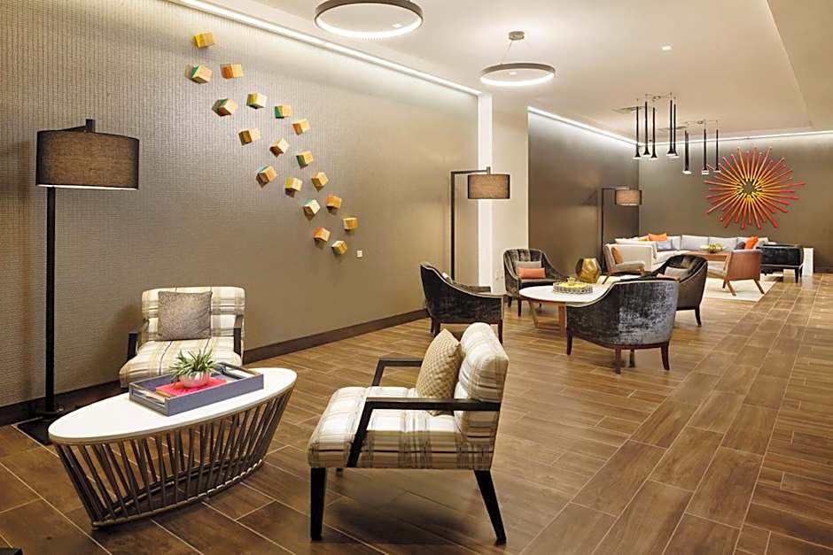 Hampton Inn & Suites Dallas / Downtown