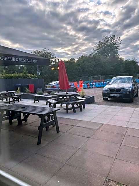 The Red Lion Great Offley