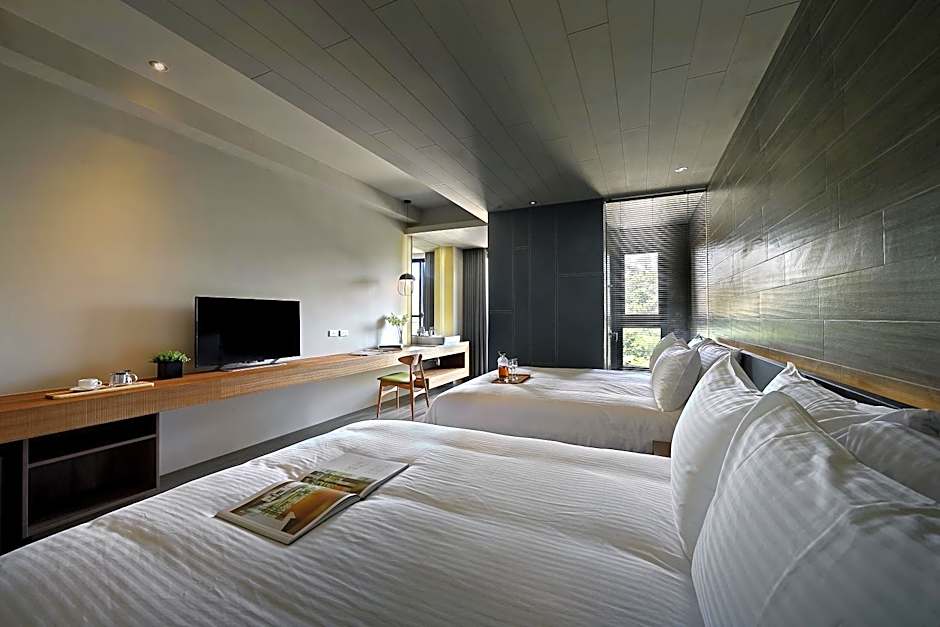 Sun Moon Lake Blue Sky Bay B&B