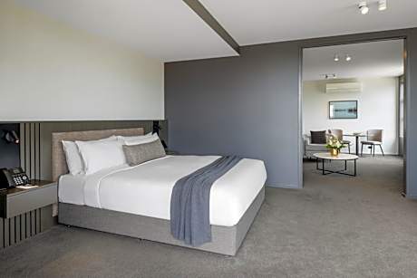 Mayfair Deluxe Suite