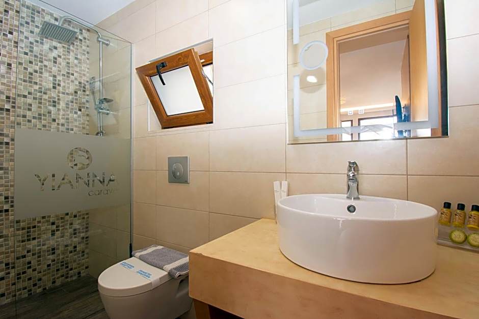 Yianna Caravel "by Checkin"