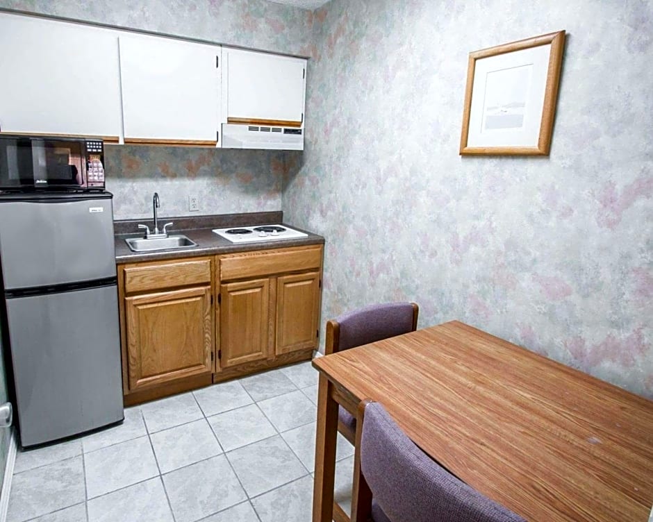 Quality Inn University