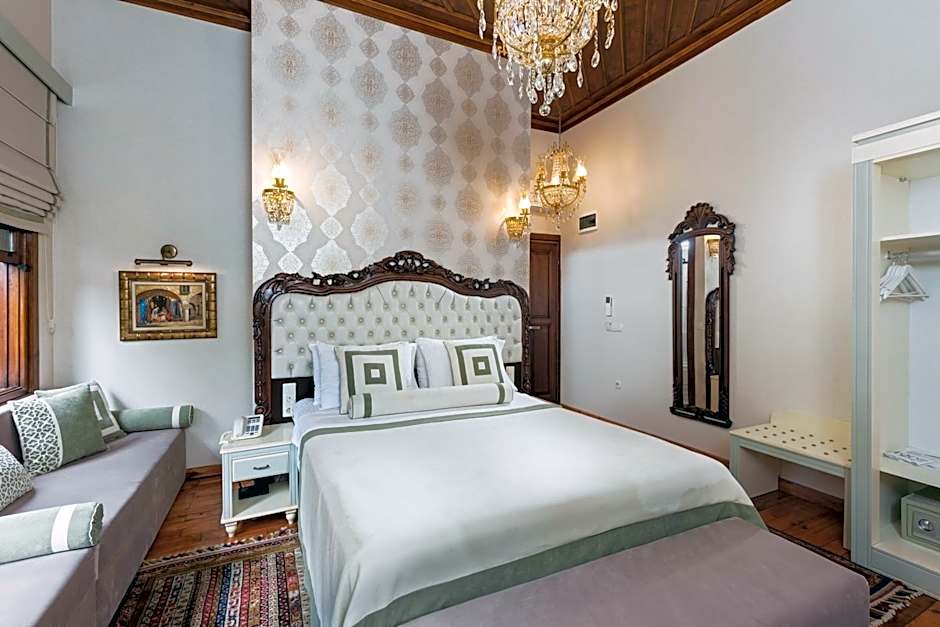 Photo 1 of 5 of Junior Suite