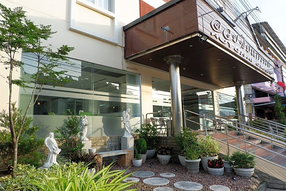 Auychai Grand Hotel