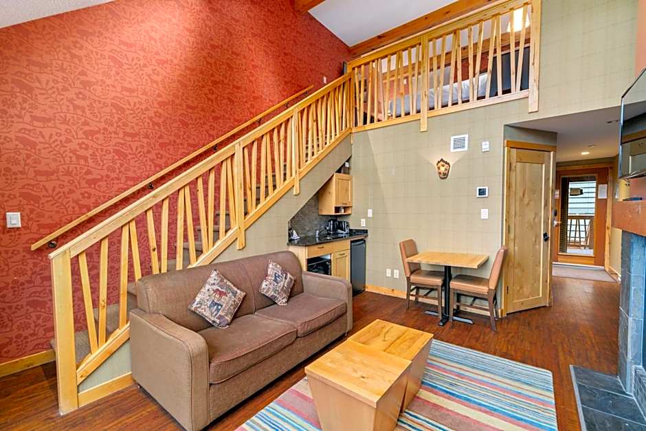 Fox Hotel And Suites