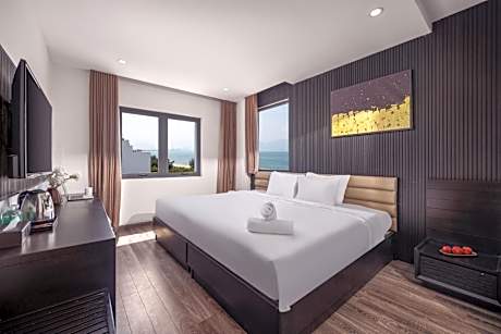 Deluxe Double or Twin Room with Sea View