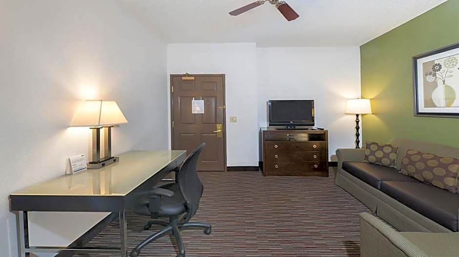 Holiday Inn Express Hotel & Suites Chicago-Deerfield/Lincolnshire By IHG