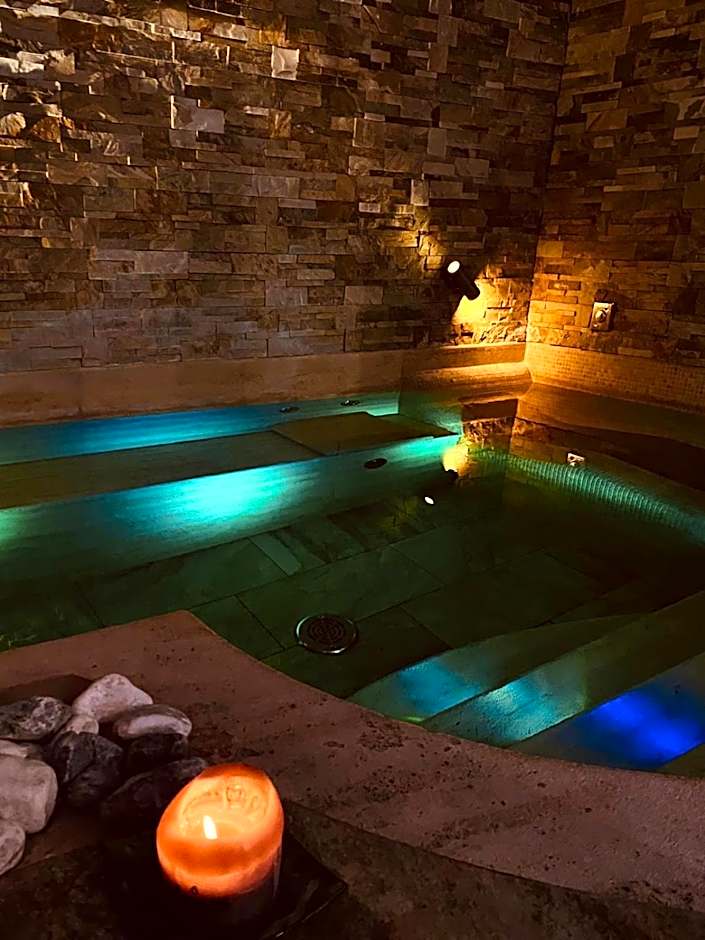 Aurelia Garden Gold B&B