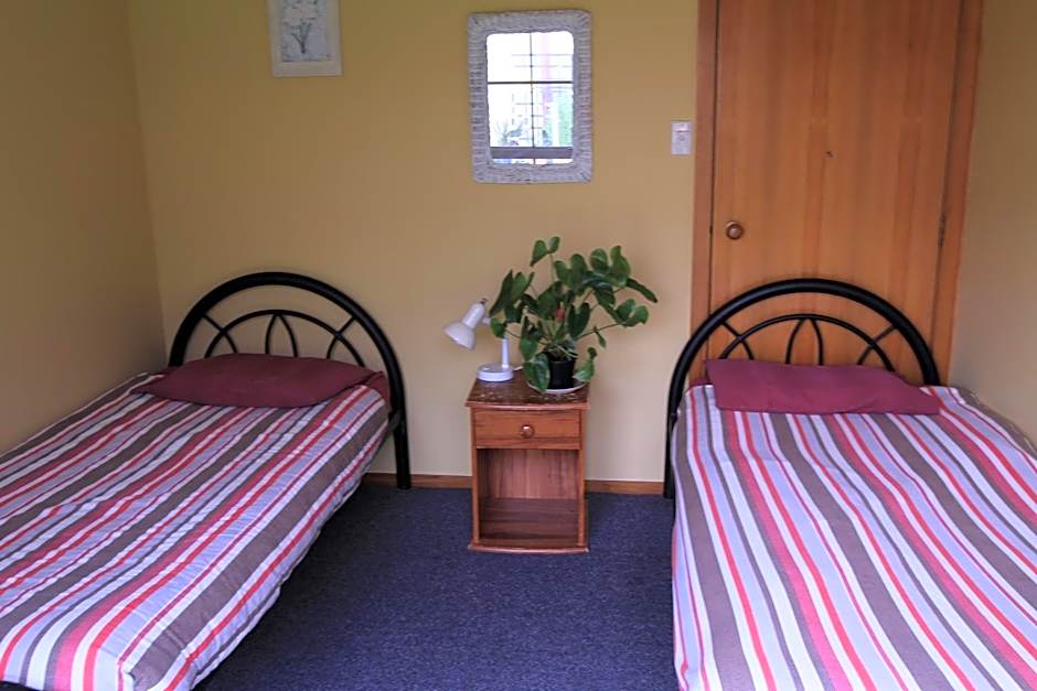 Bazils hostel & Surf School