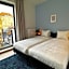 OneLuxStay near Fashion District