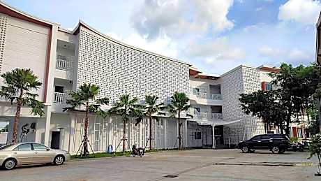 Bongkot Bua Yai Hotel