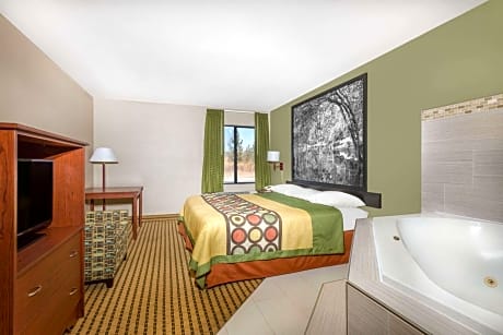 King Studio Suite with Jetted Tub - Non-Smoking