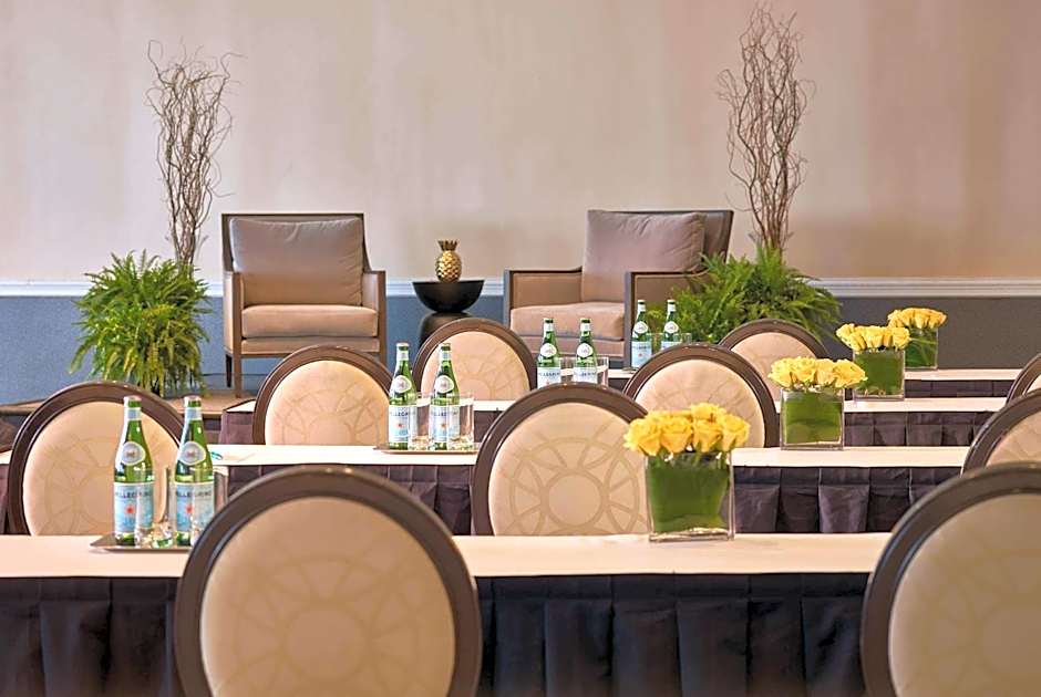 Seaview Hotel, a Dolce by Wyndham