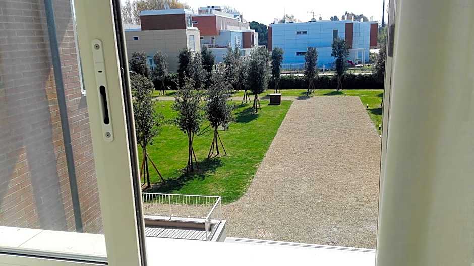 Eliopoli Beach Hostel & Restaurant