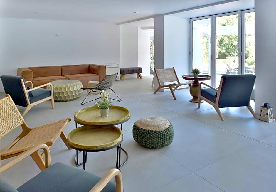 ibis Styles Golden Sands Roomer Hotel