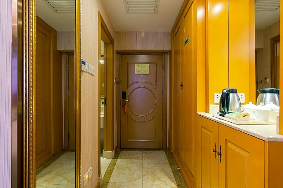 Vienna Hotel Tianjin West Station Changhong Park Metro Station