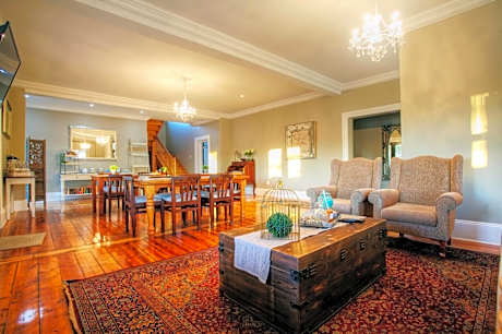 23 On Glen Guest House