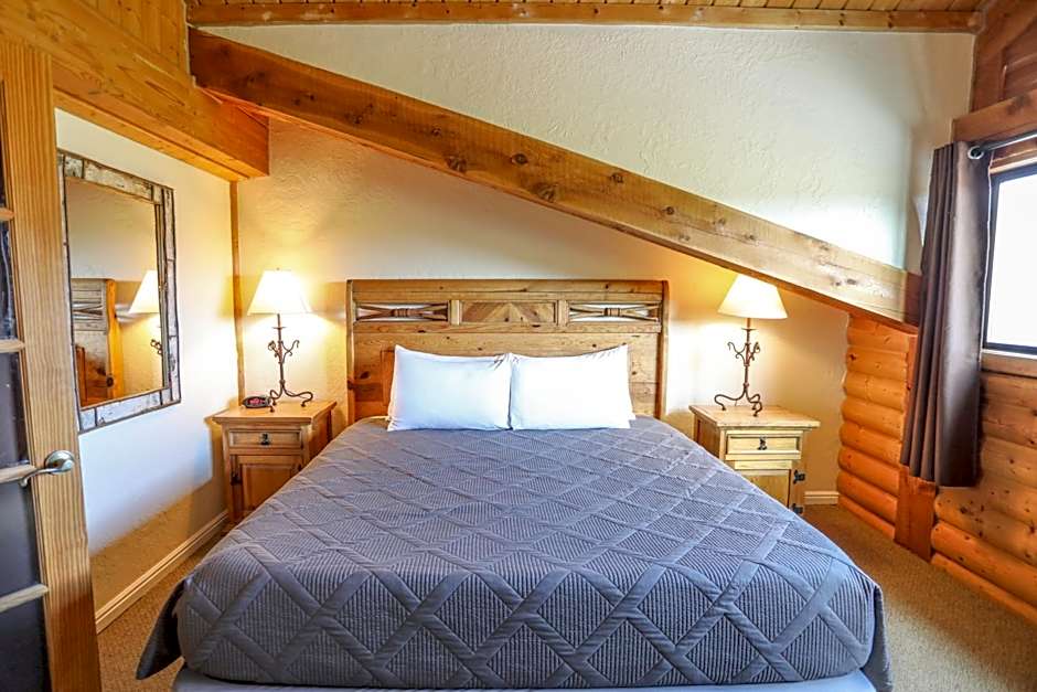 The Boulder Creek Lodge