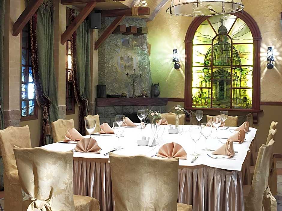 Cosmopolit Premier Art-Hotel