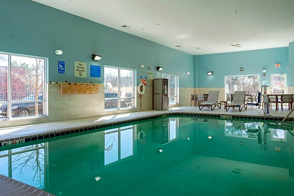 Holiday Inn Express Hotel & Suites Lake Zurich-Barrington By IHG
