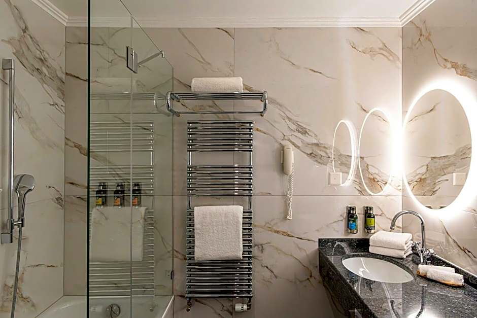 GRAND HOTEL SUISSE MAJESTIC, AUTOGRAPH COLLECTION