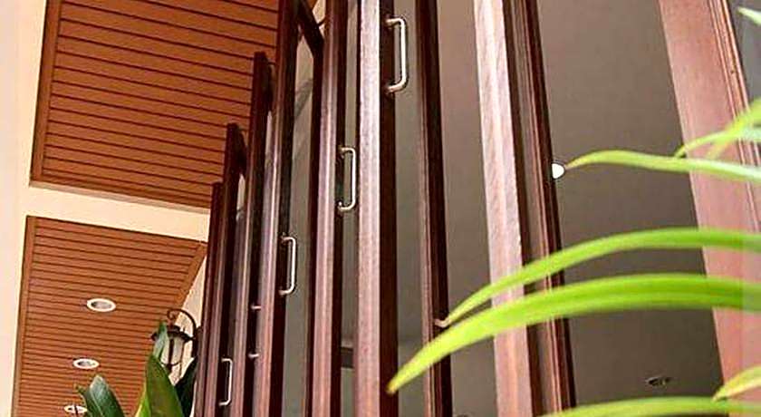 Roof View Place Hotel