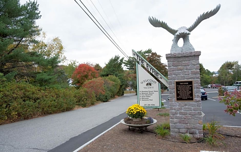 Atlantic Eyrie Lodge