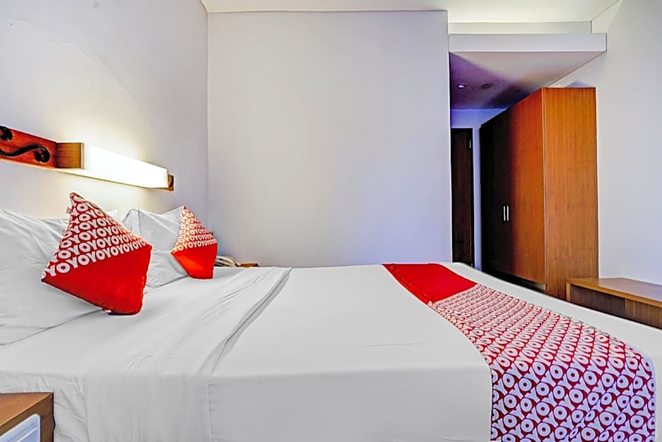 Super OYO Flagship 90501 Hotel Montameri