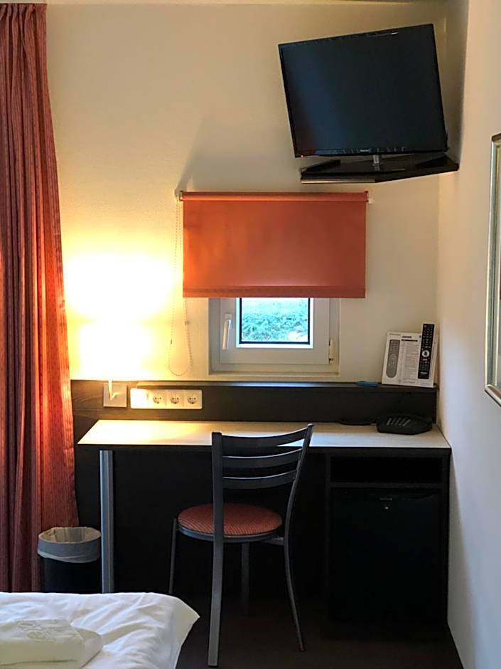 Photo 1 of 5 of 1 Double Bed or 2 Beds