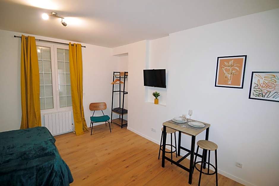 Studios Lsquare Residence AFPA