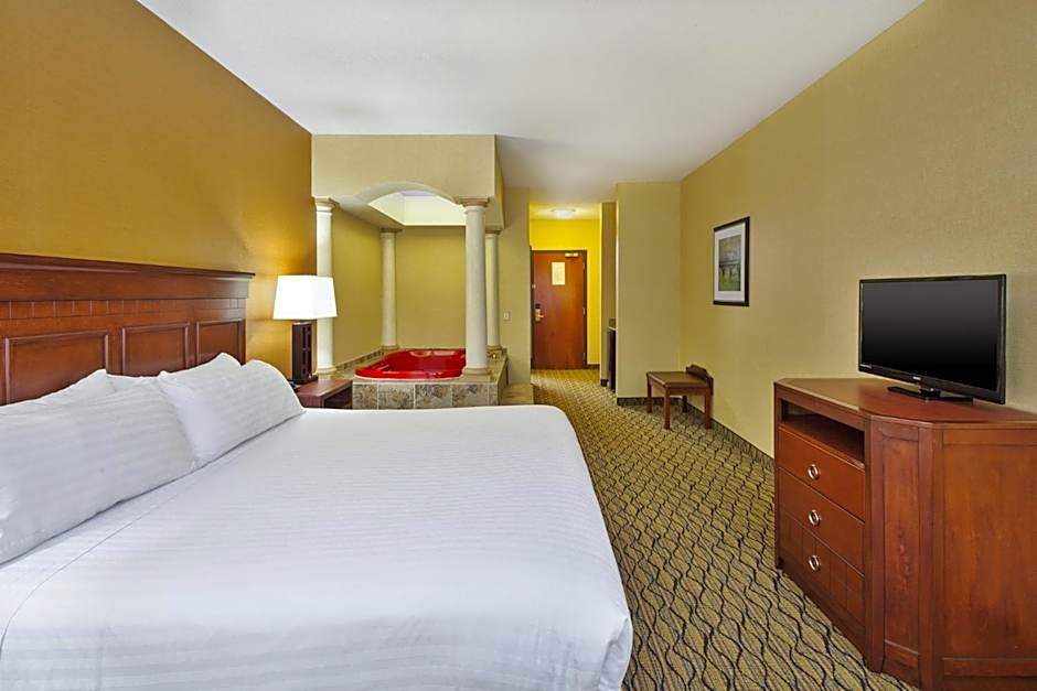 Holiday Inn Express Hotel & Suites - Belleville Area By IHG