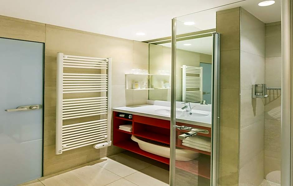 All in Red Thermenhotel