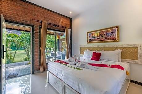 Deluxe Double or Twin Room with Pool Access