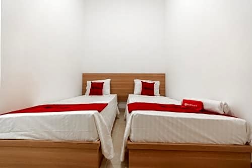 RedDoorz @ Graha Cemerlang Maros