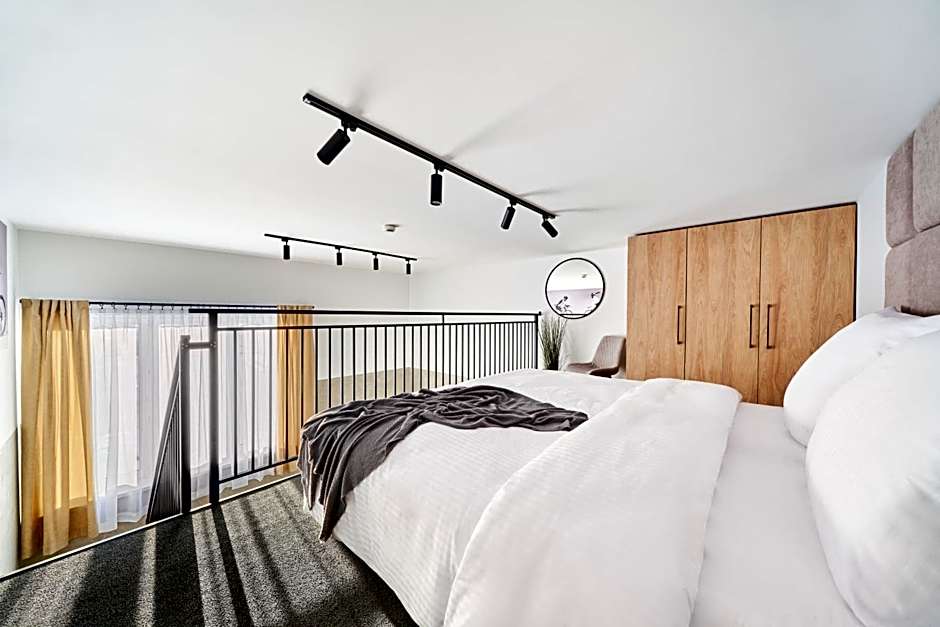 Na Fursie Apartments & Rooms