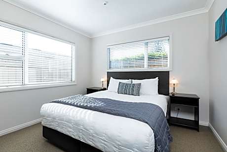 Beach Street Motel Apartments