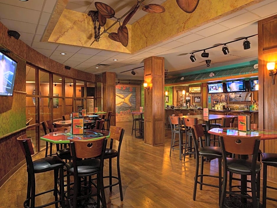 Radisson Hotel Milwaukee West – Wauwatosa, WI