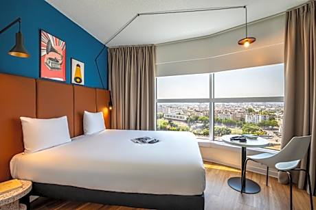 Standard Double Room with City View