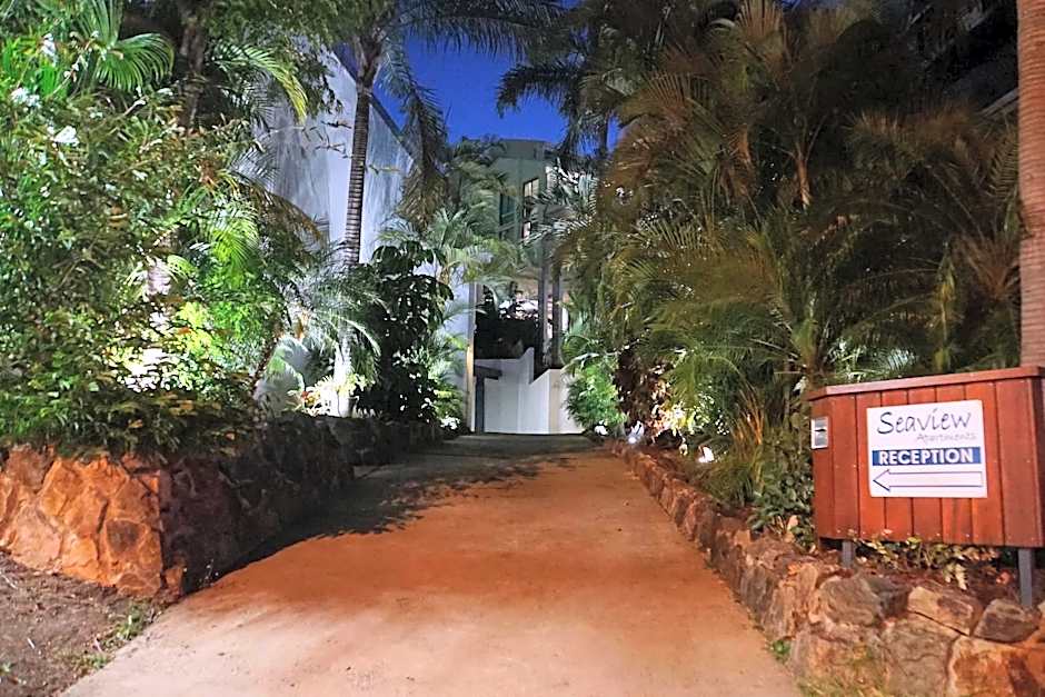 Airlie Seaview Apartments