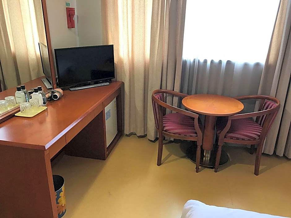 Central Hotel