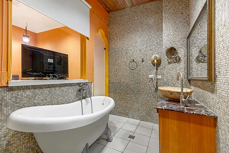 Golden Ocean Azure Hotel