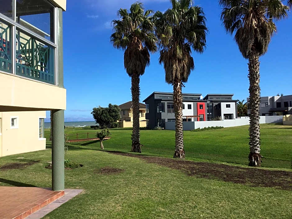 Greenways Strand Golf Beach C3