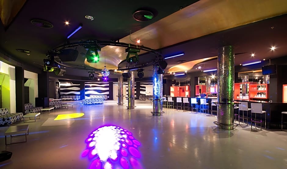 Limak Atlantis Deluxe Hotel-2 Children Free up to Age 14