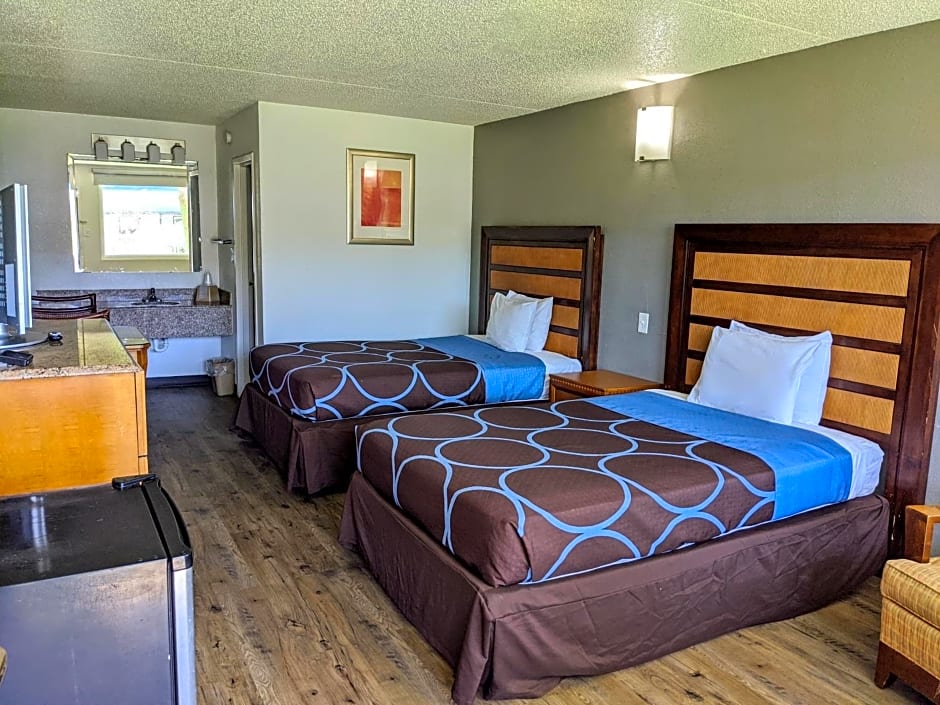 Garden Inn & Suites