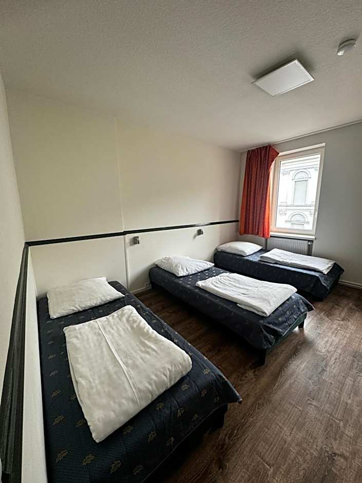 Central Hotel
