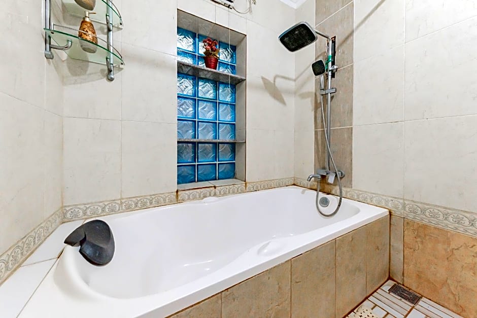 Urbanview Hotel Villa Surya Bandung