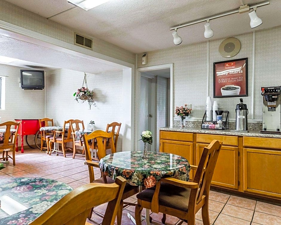 Econo Lodge Inn & Suites Matthews - Charlotte