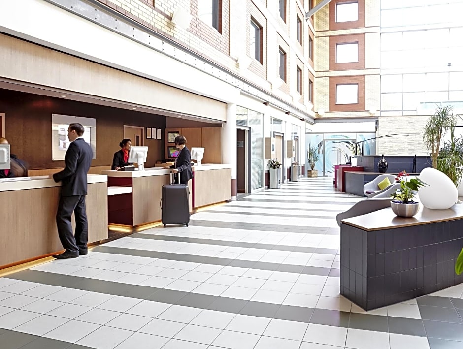 Novotel London Heathrow Airport M4 Jct. 4