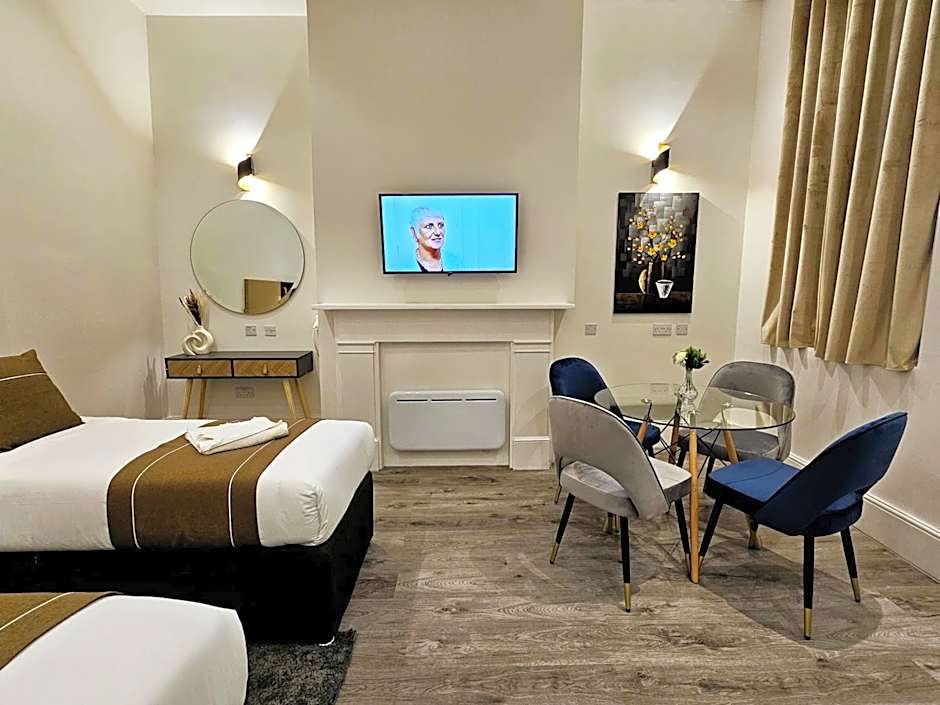 Hyde Park Superior Apartments